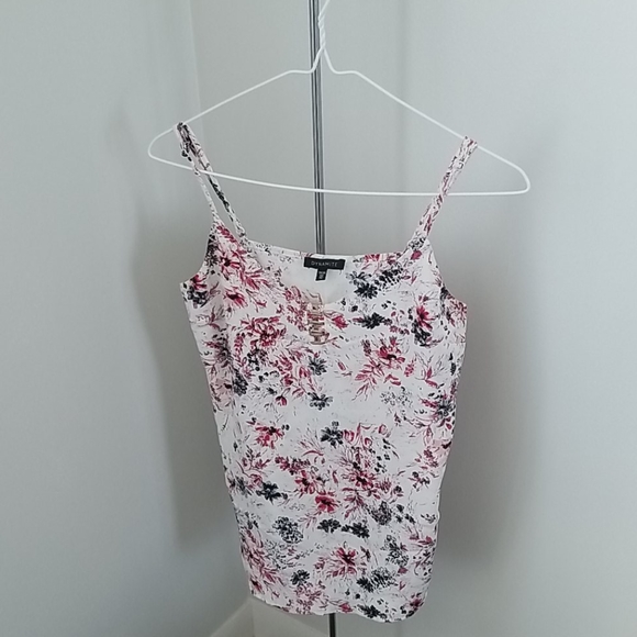 Dynamite top. - Picture 3 of 3